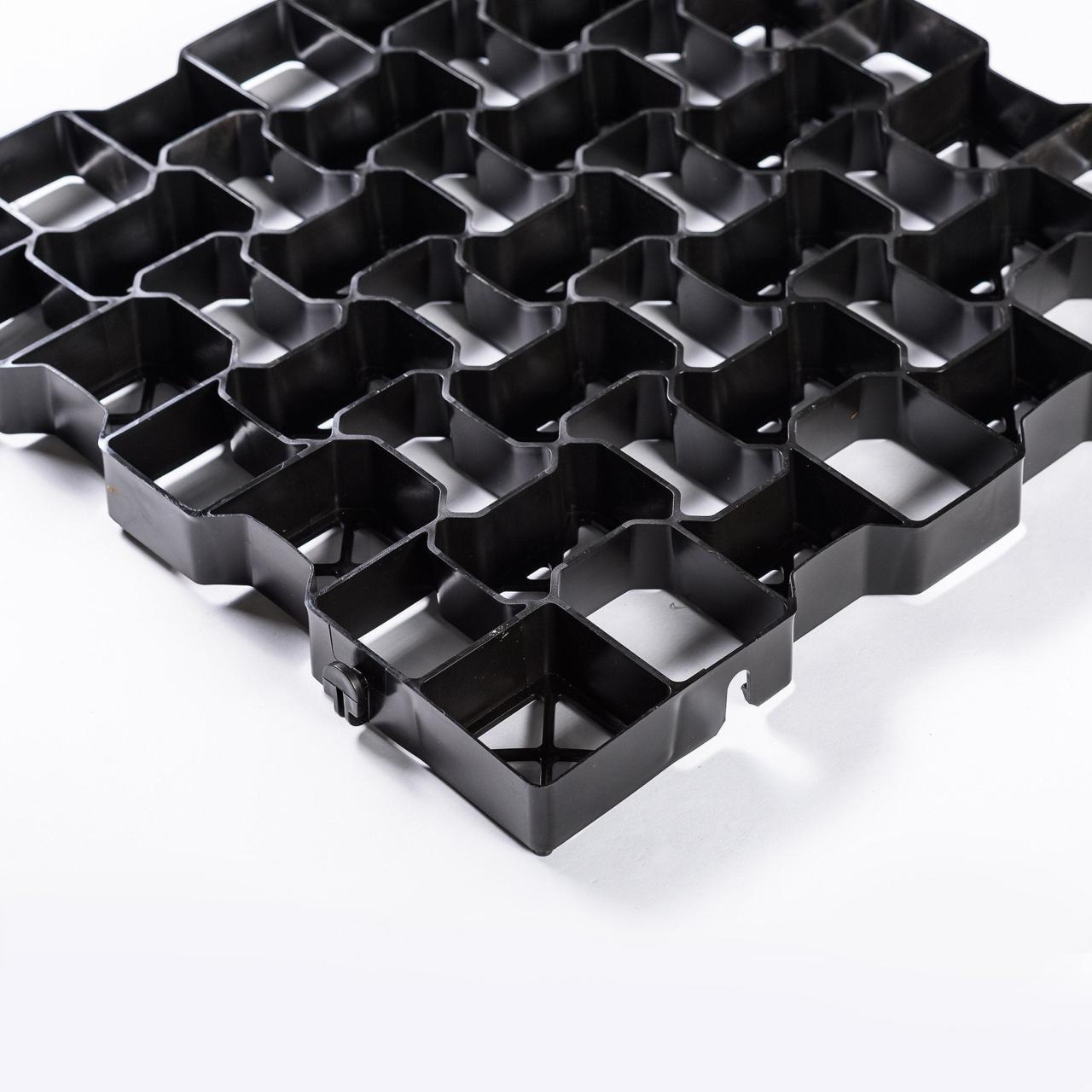 X grid ground reinforcement