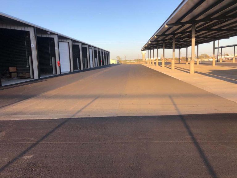 Commercial asphalt paving